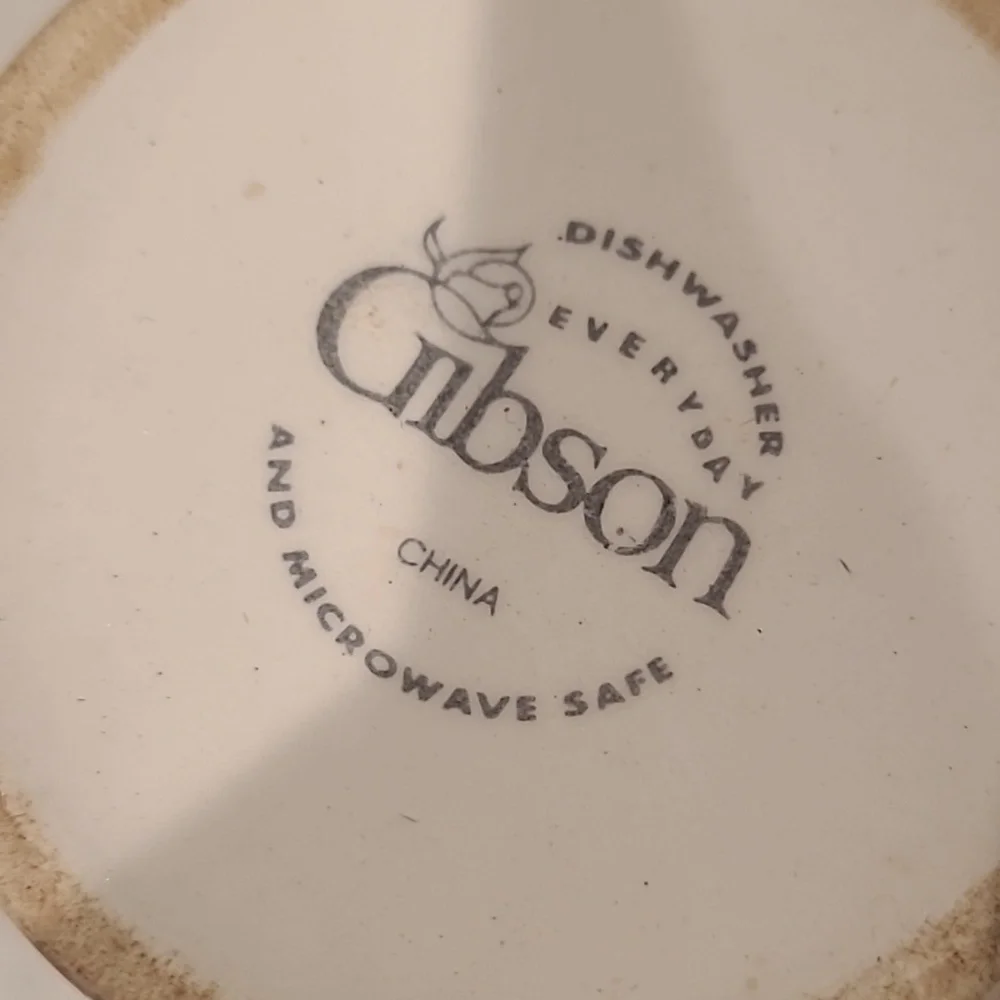 Gibson fruit outside